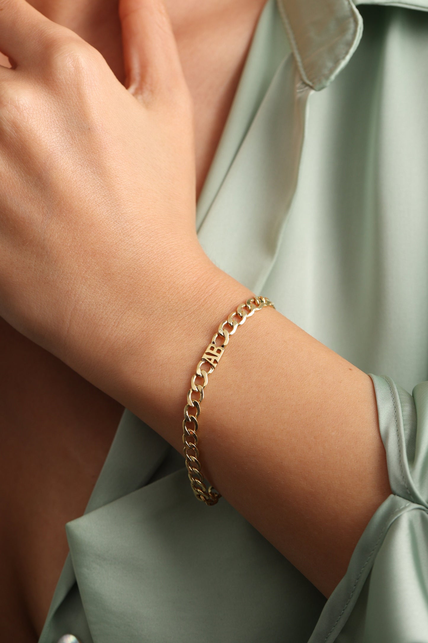 Costum Name Bracelet With Curb Chain, Gold Name Bracelet, Curb chain, Cuban letter Bracelet, Gift for her, Mother's day gift, Gift for Women
