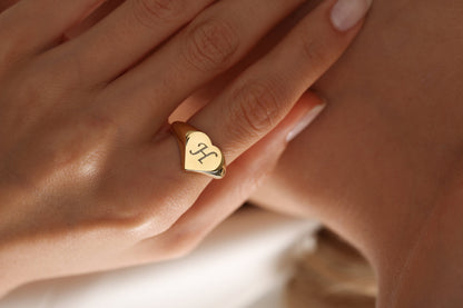 Personalized Heart Signet Ring: Engraved Initial, Sterling Silver Signet ring , engraved ring