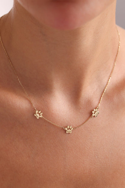 Paw Print Name Necklace, Personalized Tiny Dog Paw Necklace, Minimalist Paw Necklace, Animal Necklace, Pet Necklace, Personalized necklace
