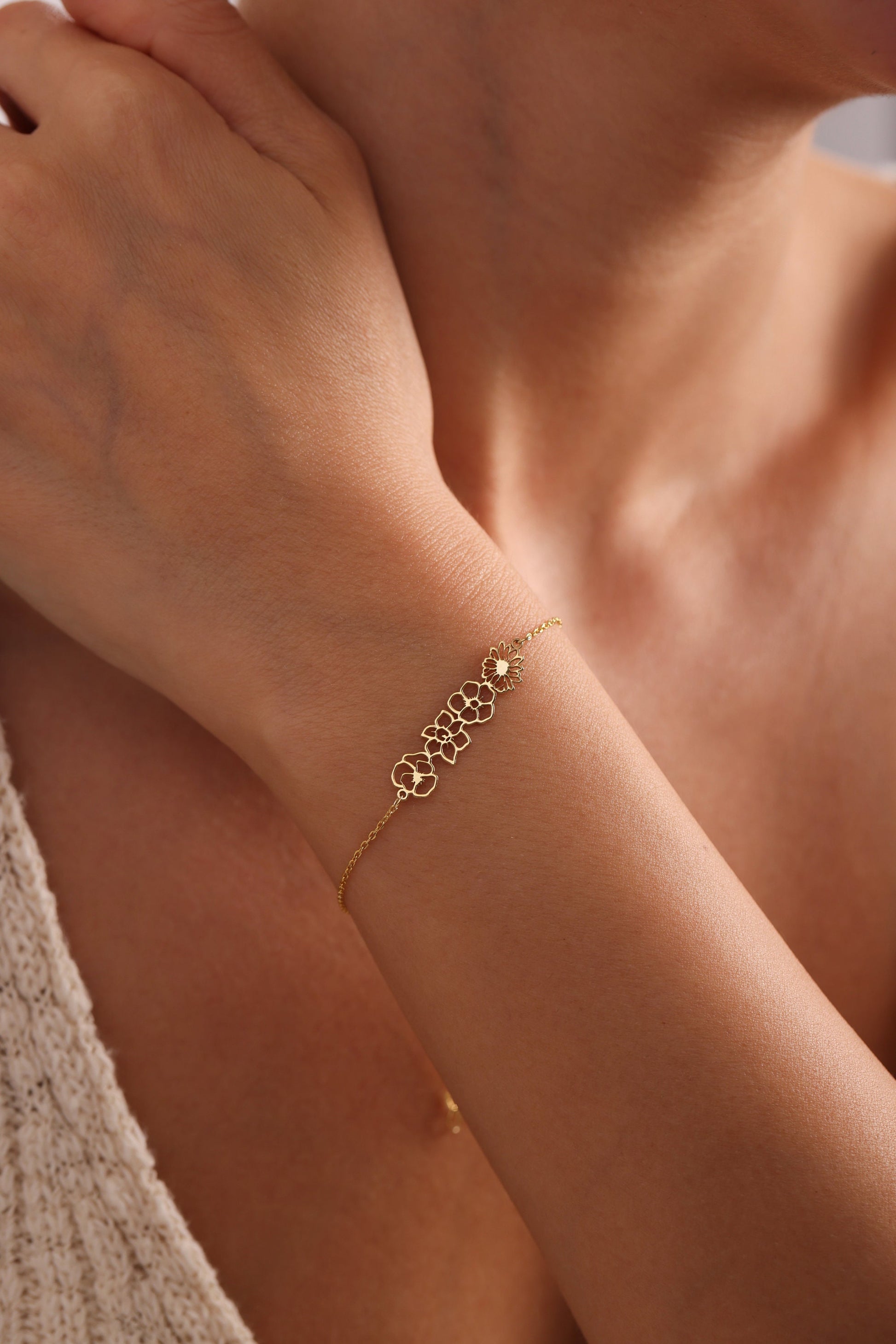 14k Solid Gold Birth Flower Bracelet: Personalized Bracelet For Mom
