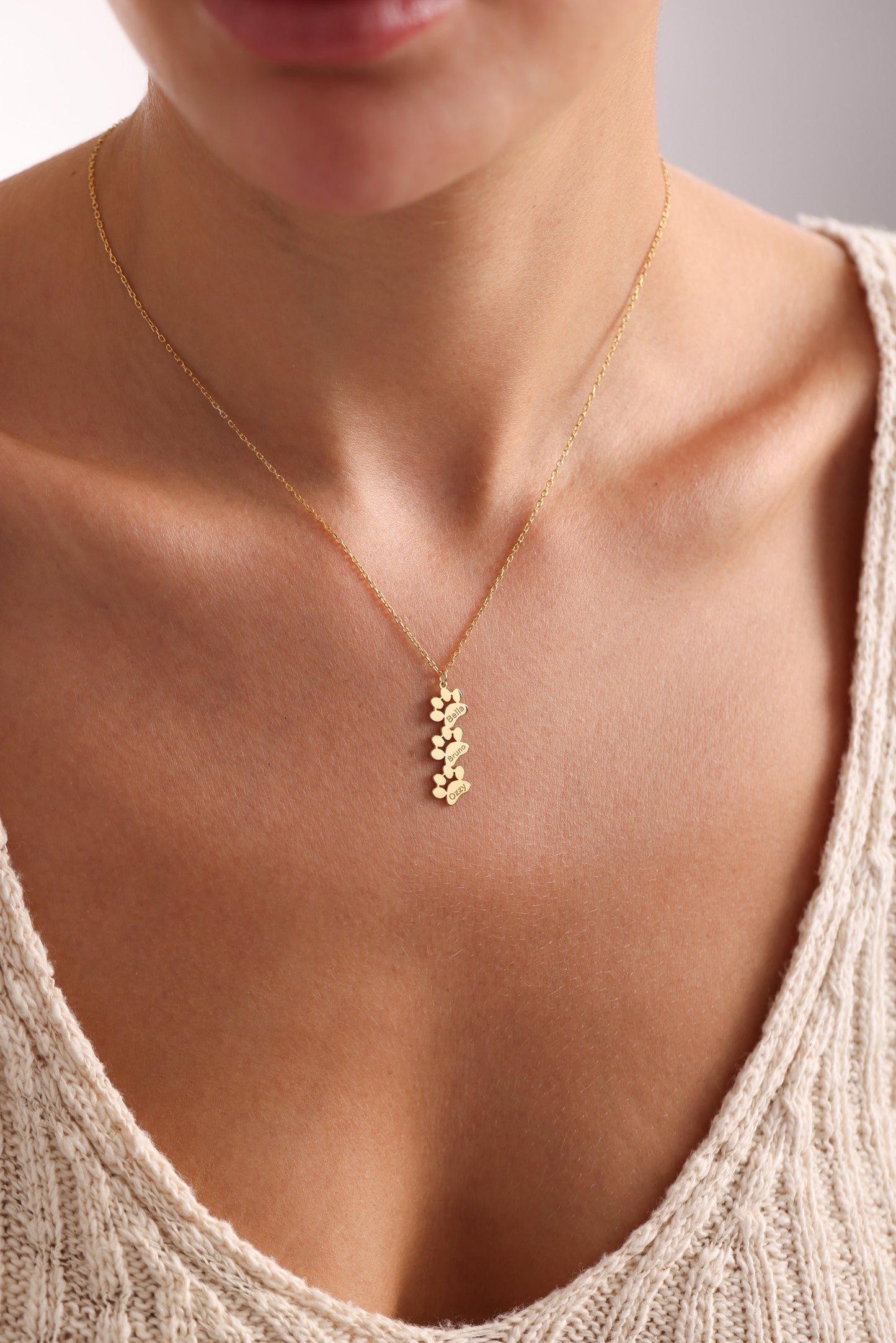 14K Gold Paw Print Name Necklace,Personalized Dog Paw Necklace,Minimalist Animal Necklace,Pet Necklace, Personalized Gifts,Pet Memorial Gift
