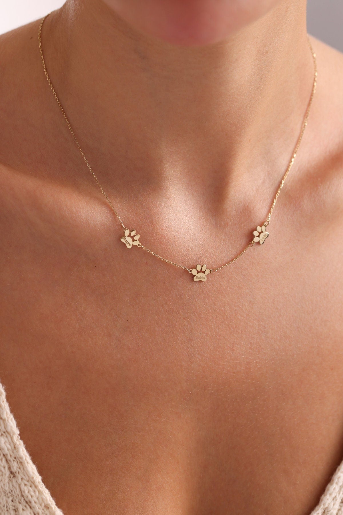 Paw Print Name Necklace, Personalized Tiny Dog Paw Necklace, Minimalist Paw Necklace, Animal Necklace, Pet Necklace, Personalized necklace