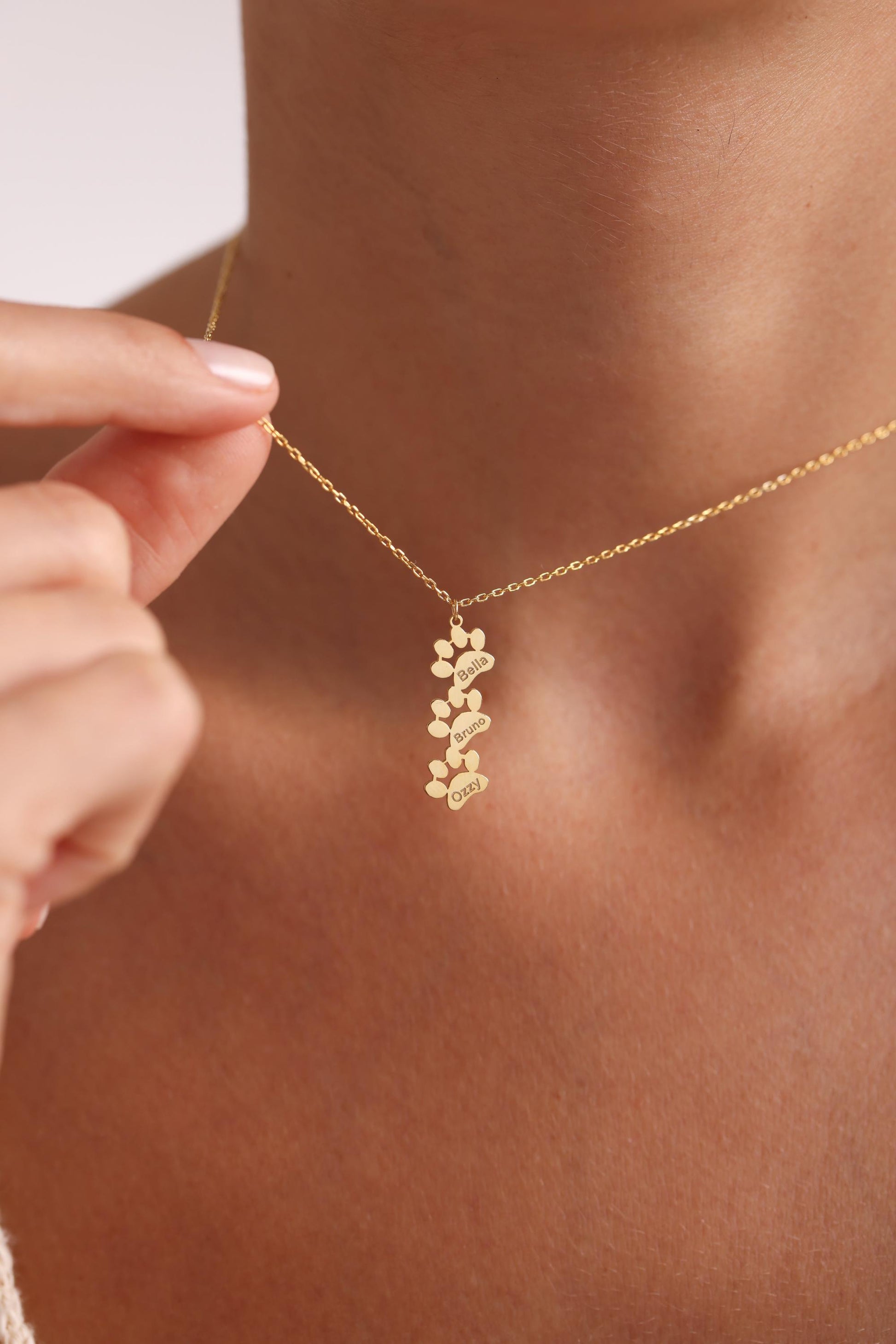 Engraved Paw Print Necklace, Personalized Tiny Dog Paw Necklace, 14K Gold Paw Necklace, Pet Jewelry