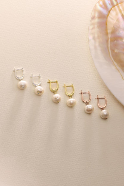Gold Pearl Earrings, Fresh Water Pearl Earrings, Hoop Pearl Earrings, Bridesmaid Gifts , Anniversary Gift, Wedding jewelry, Pearl Jewelry