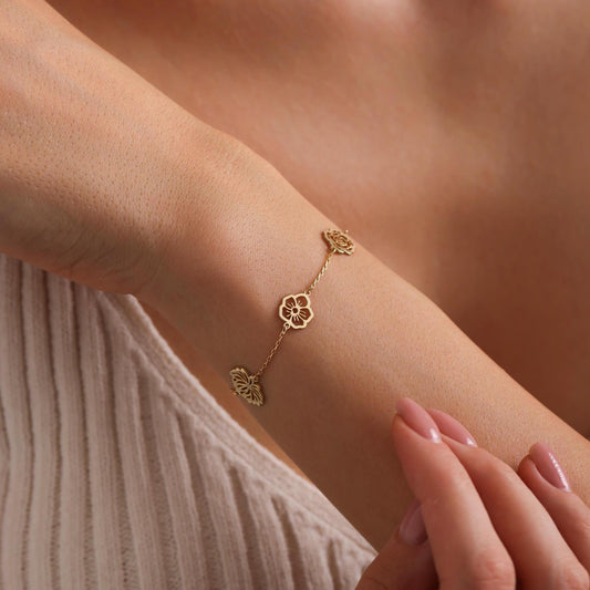 14K Gold Birth Flower Bracelet: Personalized Family Keepsake