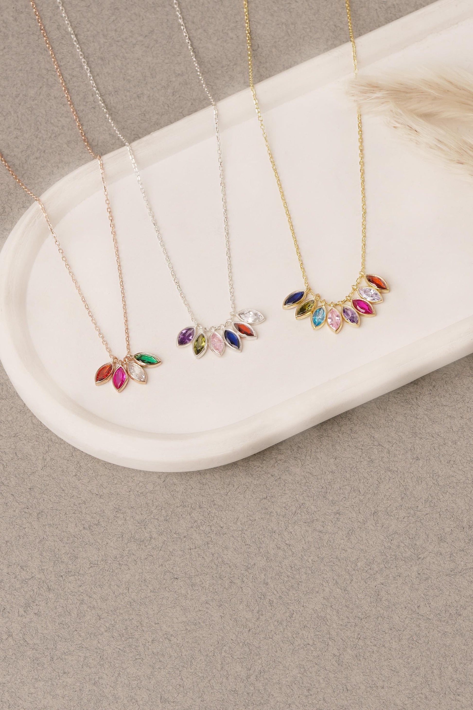 Custom Leaf Birthstone Necklace, Mothers Birthstone Necklace, Personalized Gift, Mother's Birthstone Jewelry, Birthstone Gift,Christmas Gift